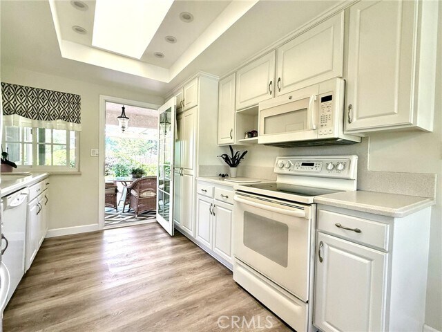 Building Photo - 23611 Vía Storni