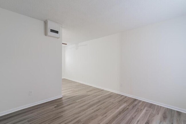 Building Photo - 1314 Boone St