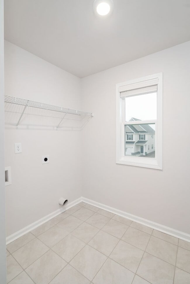 Building Photo - 618 Count Fleet Ct