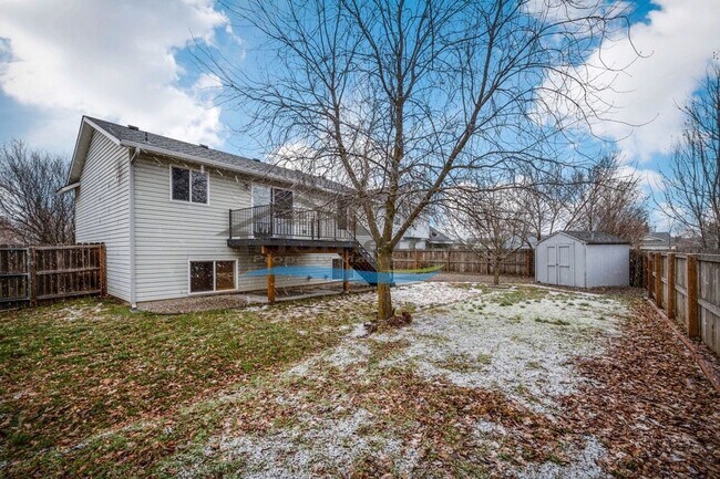 Building Photo - 433 N Brushwood Ct