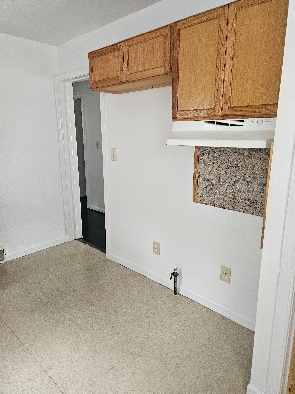 Building Photo - 11521 Brush St