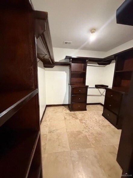 Building Photo - 7610 Wagon Trail Dr