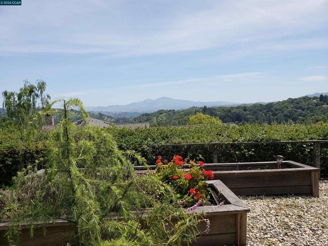 Building Photo - 29 Chapel Dr