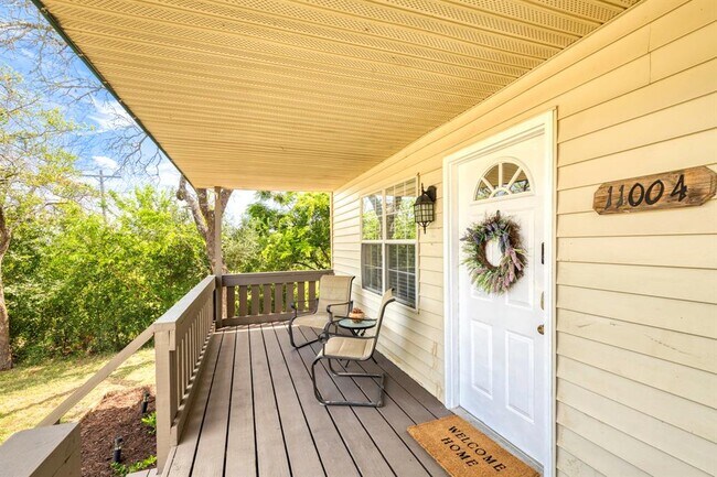 Building Photo - 11004 Elm St