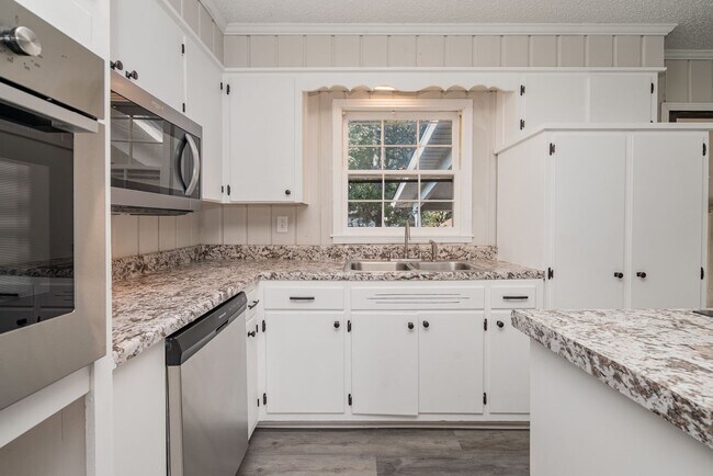 Building Photo - Brand new renovated home in Gallatin 4 bedrooms/2.5 Bathroom