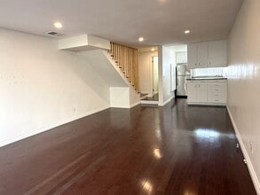 Building Photo - 11652 Chenault St