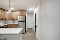 Building Photo - 300 N Penn St