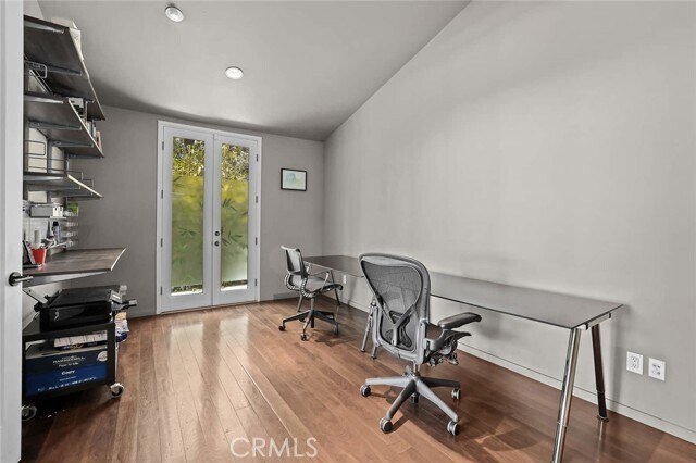 Building Photo - 2420 Bowmont Dr