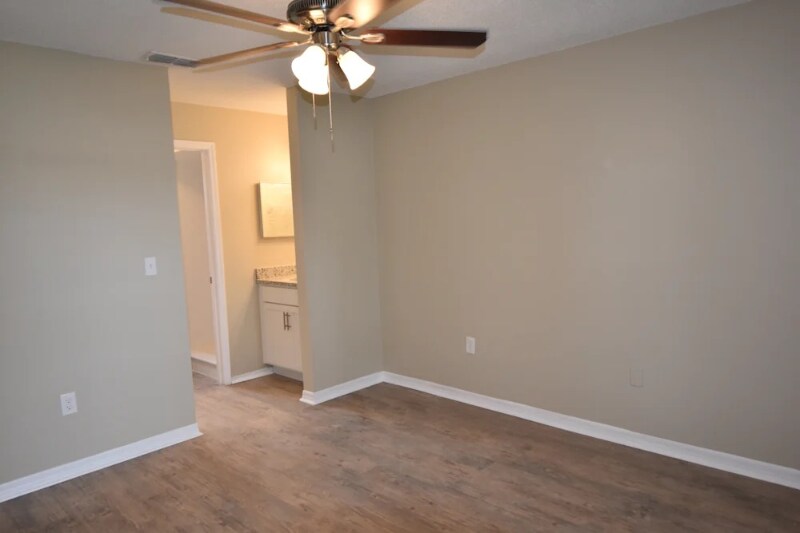 Building Photo - 1409 Andy Dr