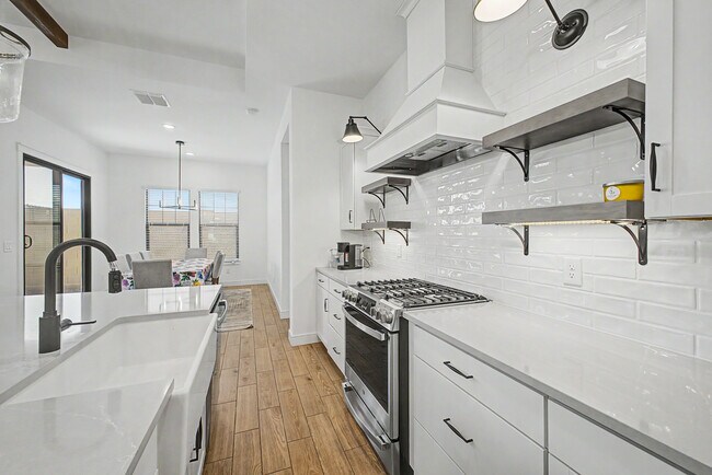 Building Photo - 4412 N 203rd Dr