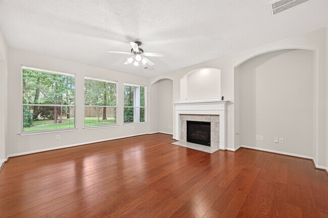 Building Photo - 11 Nestlewood Pl