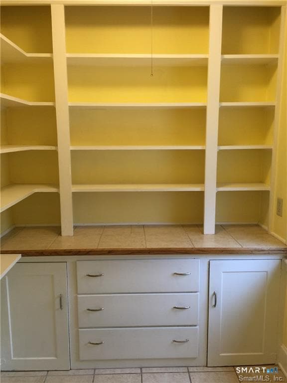 Building Photo - 28 Grove St