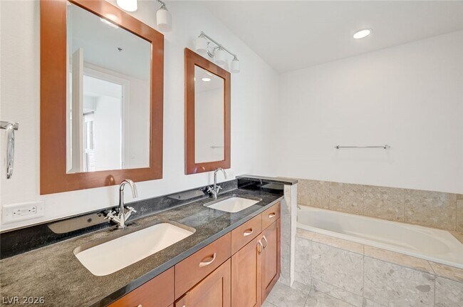 Building Photo - 4575 Dean Martin Dr