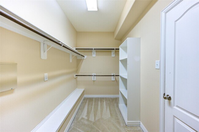 Building Photo - 15615 Lavender Bay Ln