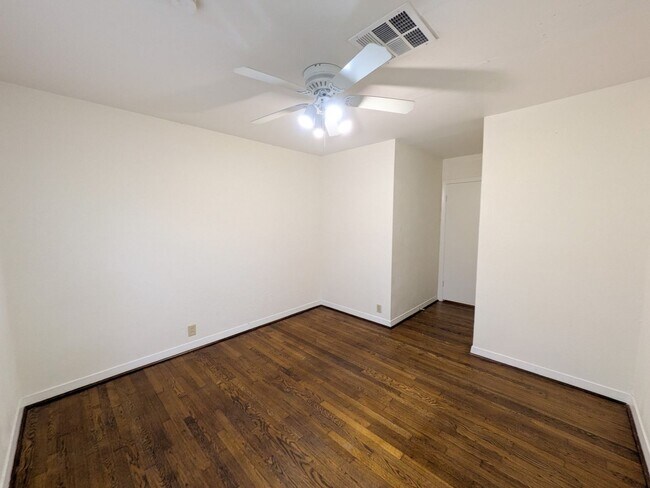 Building Photo - 5040 Raleigh Dr