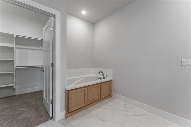 Building Photo - 1312 Bunker Dr