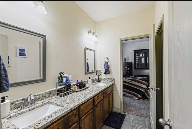 Building Photo - 3137 Piranha Dr