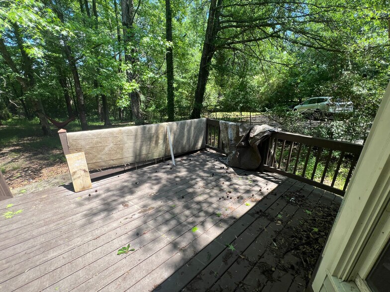 Building Photo - Room in House on Hillboro Cir SW