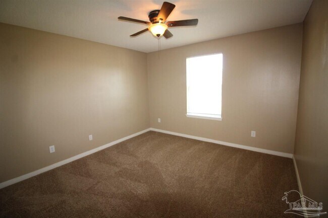 Building Photo - 10878 Country Ostrich Dr