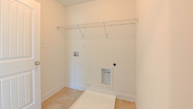 Building Photo - Beautiful Home in Mebane