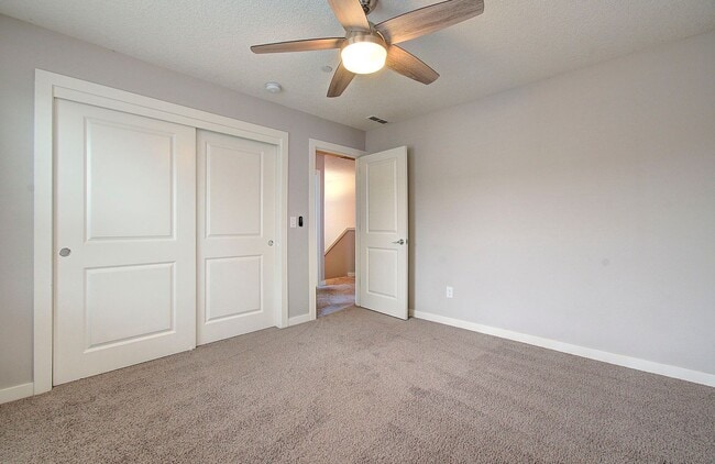 Building Photo - STUNNING CAMAS NORTH HILLS 4 BR, 3.5 BATH ...