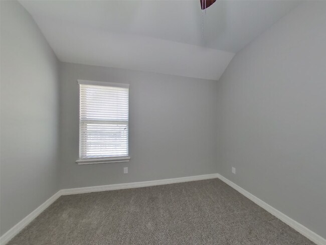 Building Photo - 9626 Stratton Ridge Dr