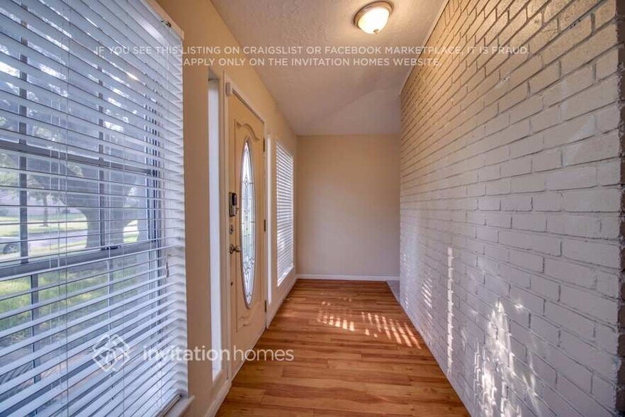 Building Photo - 15823 Blackhawk Blvd