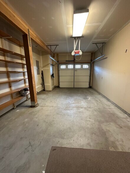 Building Photo - 2783 Hedgerow Ct