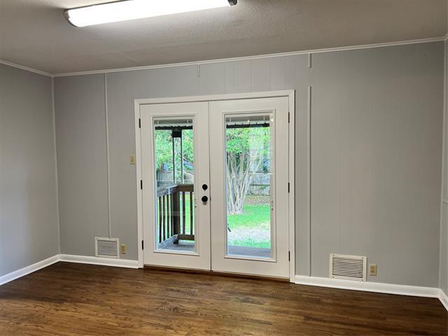 Building Photo - 1203 Blanton Dr