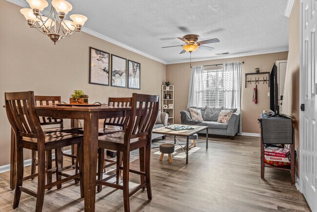 Building Photo - 100 Woodstone Dr