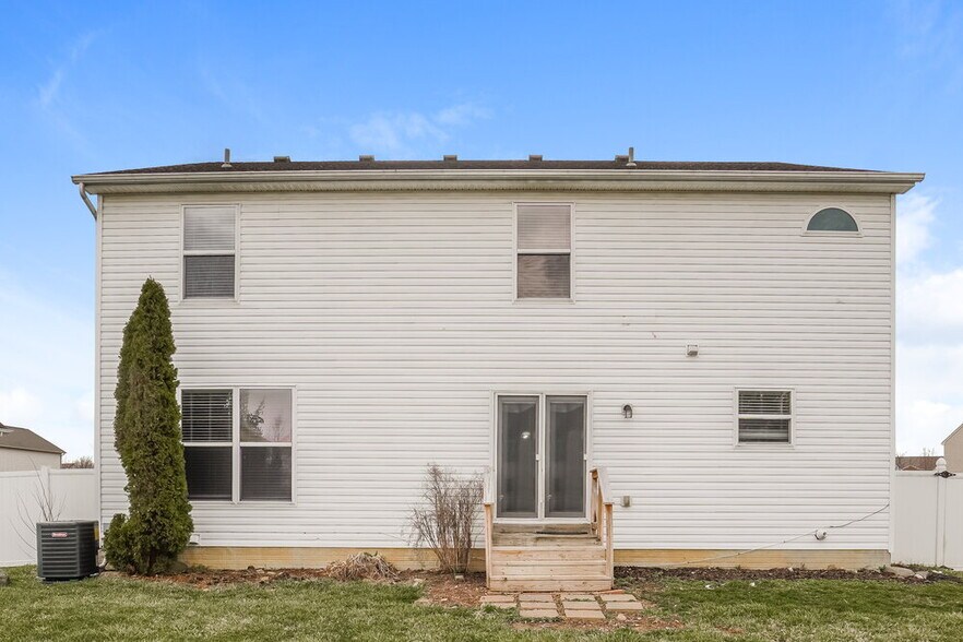 Building Photo - 5718 Cruiser Ave