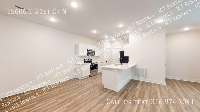 Building Photo - 15606 E 21st Ct N