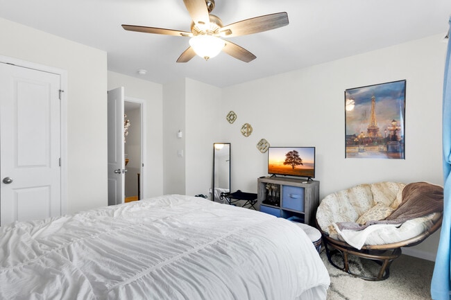 Building Photo - 1011 Spivey Cir