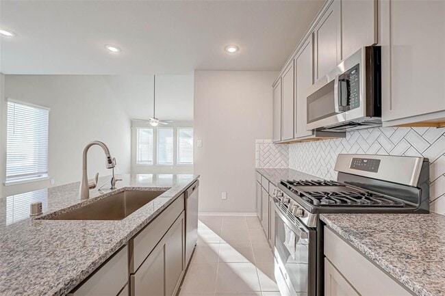 Building Photo - 8910 Oak Ivy Ln