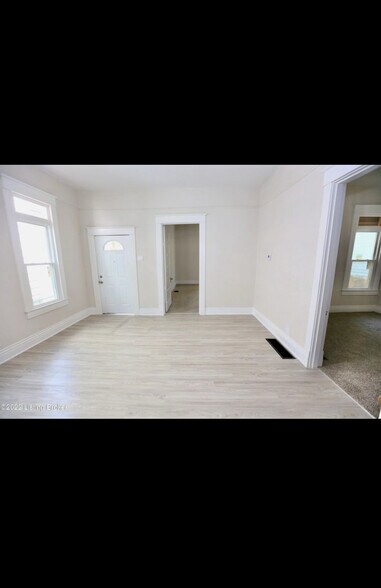 Building Photo - 1332 Olive St
