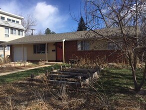 Building Photo - 3325 Martin Dr