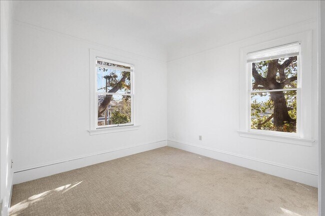 Building Photo - PARK AVE 1143-1149