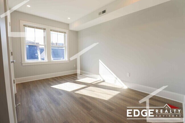 Building Photo - 80 N Beacon St