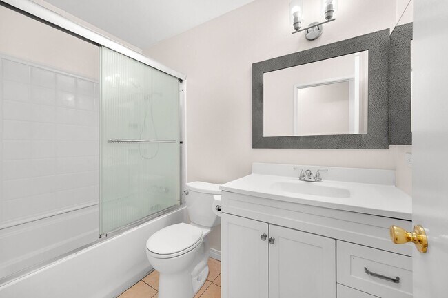 Building Photo - 10536 Greenford Dr