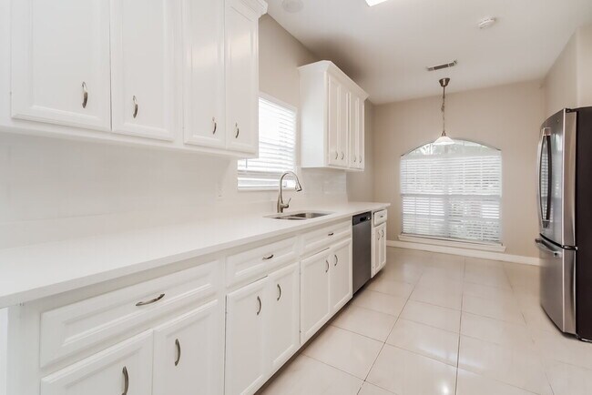 Building Photo - 3306 Maymist Dr