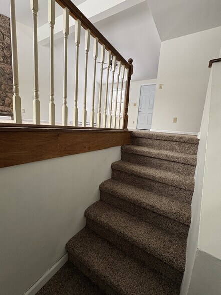 Building Photo - 4161 Romeo Rd