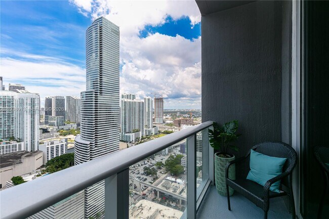 Building Photo - 151 SE 1st St