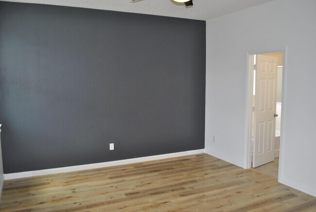 Building Photo - 612 Champion Ridge Dr
