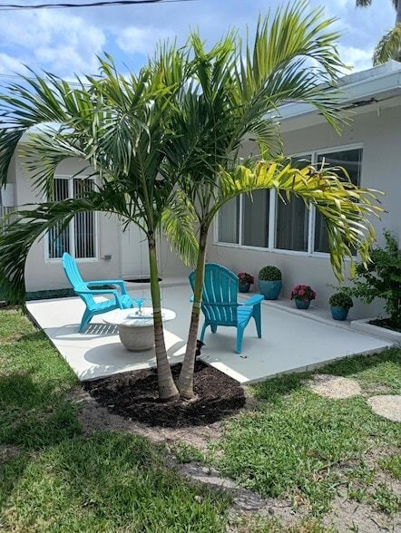 Building Photo - 4454 W Tradewinds Ave
