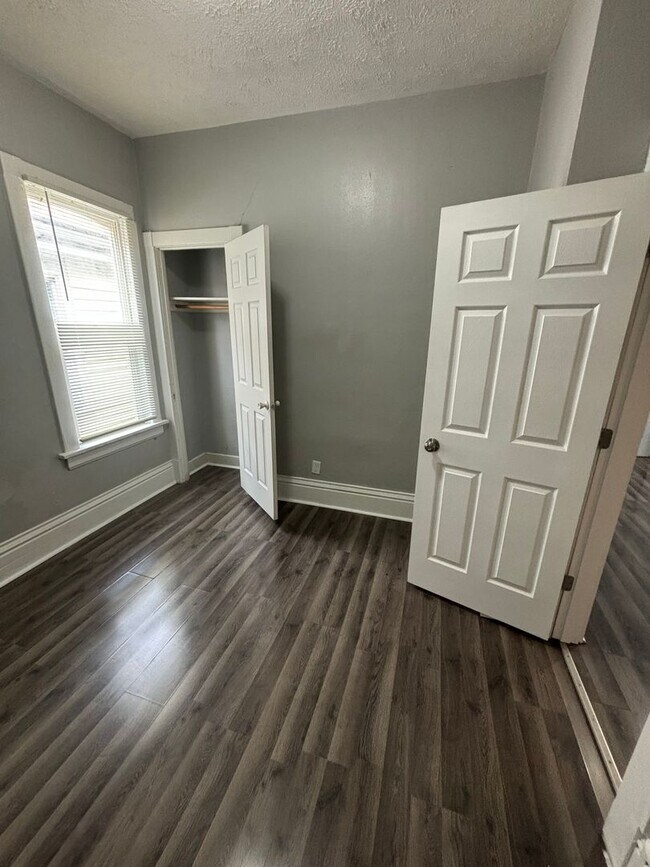 Building Photo - 2146 N 35th St