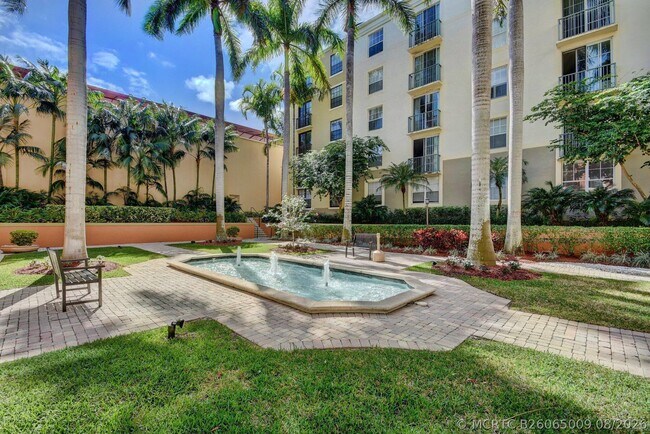 Building Photo - 630 S Sapodilla Ave