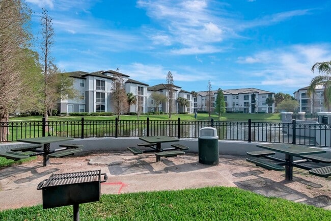 Building Photo - Remodeled and Upgraded -2nd Floor - 1 Bed 1 Bath Condo For Lease