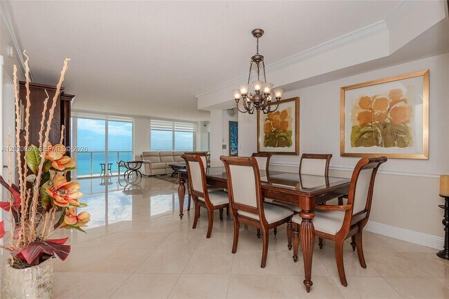 Building Photo - 8855 Collins Ave