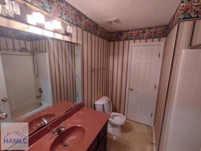 Building Photo - 801 Hopeton Ct
