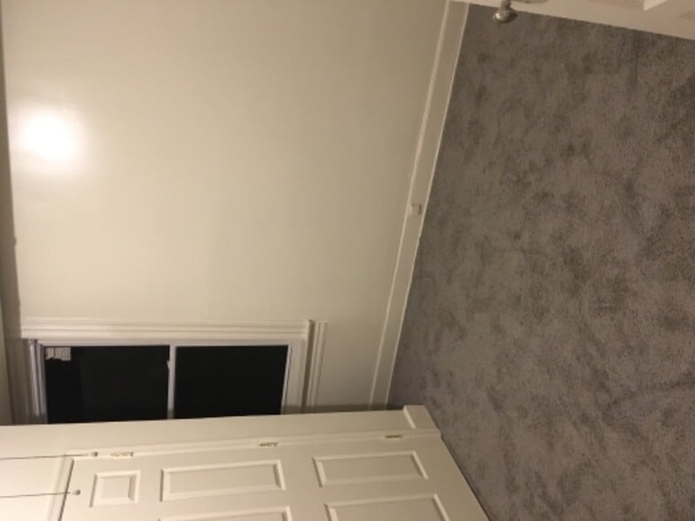 Building Photo - 3308 Auchentoroly Terrace